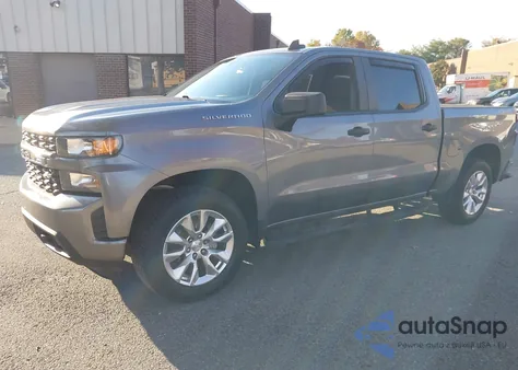 2021 Chevrolet Silverado 1500 4Wd Short Bed Custom z USA, uszkodzony, nr VIN 1GCPYBEK0MZ113266